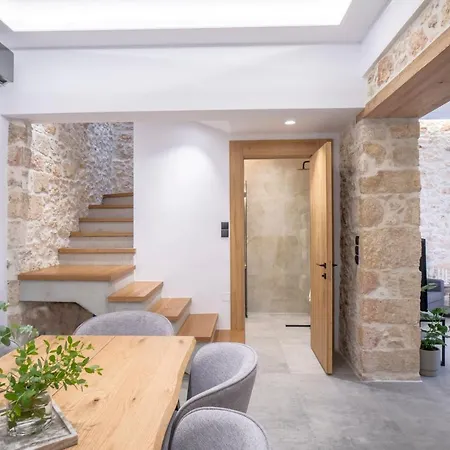 Apartament Flor28 Stone House *