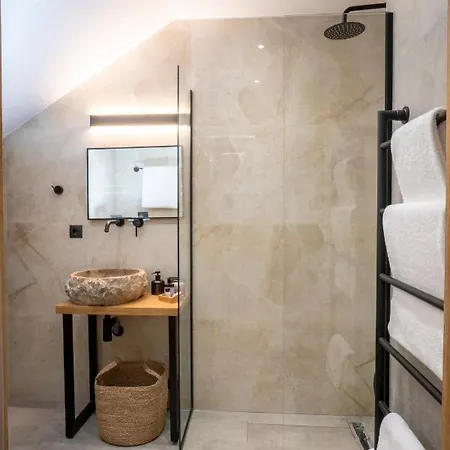 Apartament Flor28 Stone House *